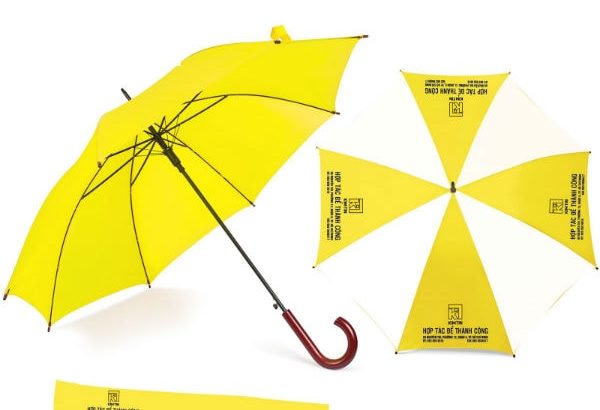 Làm ô dù cầm tay in ấn quảng cáo giá rẻ